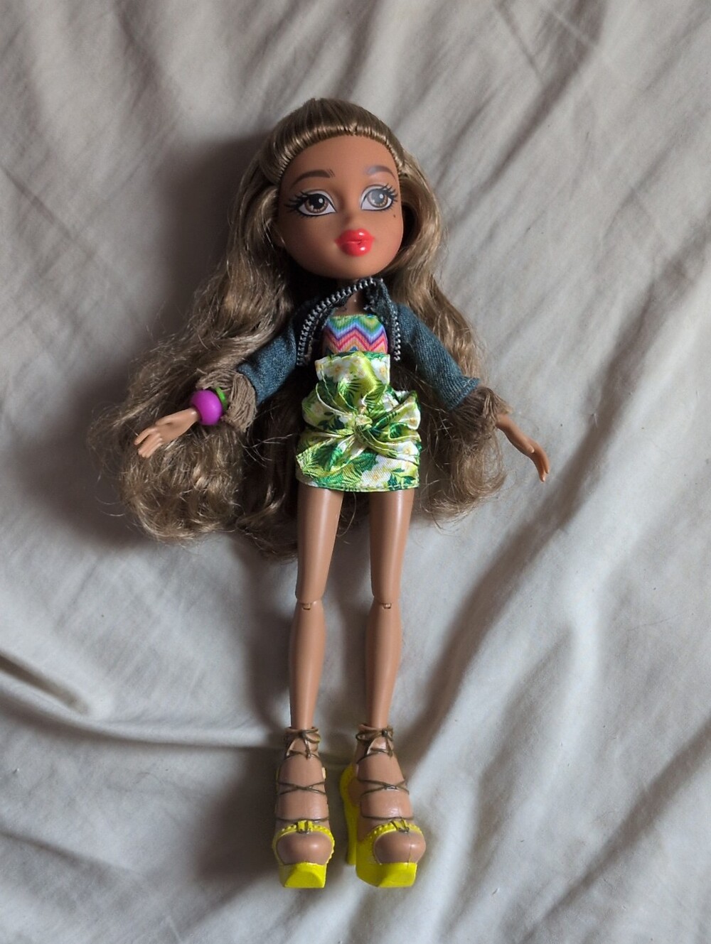 Bratz 2015 Studying Abroad Brazil Yasmin Doll MGA